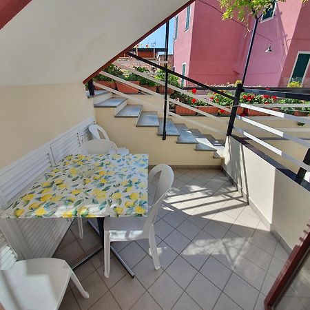 Residence Olivotti Finale Ligure Bagian luar foto