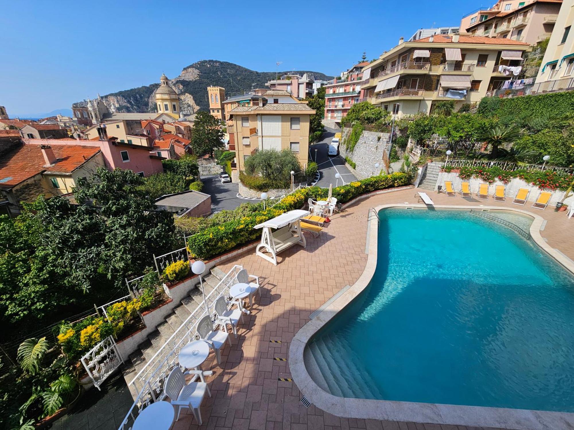 Residence Olivotti Finale Ligure Bagian luar foto